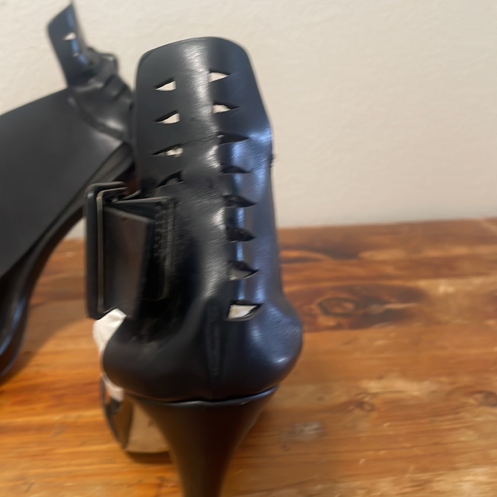 Aztec heels - Picture 5 of 6
